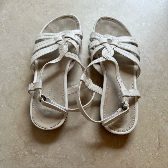 Wear.Ever. White Andrea Sandal SZ 8 - Picture 2 of 8
